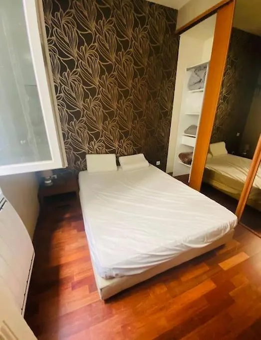 Apparemment Clichy Proche Paris Apartment France